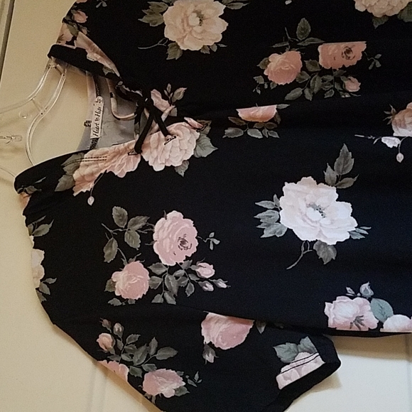 SALE‼️Hooded dress/top 1X - Picture 2 of 3